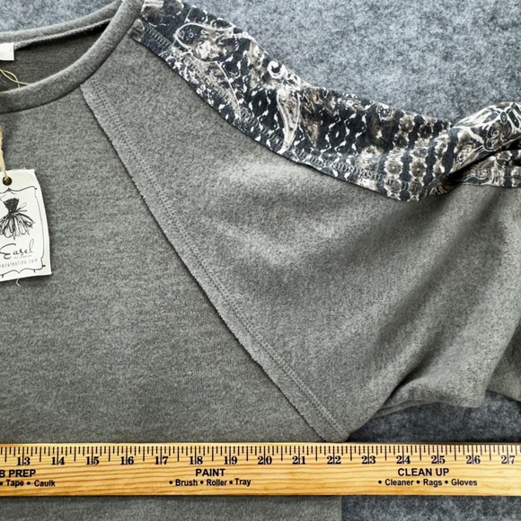 Easel Womens Top Paisley Camo Sleeve Pullover Blouse Size M Olive Green Boho - Picture 11 of 11